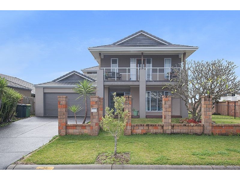 36 Temple Island Ct, Oxenford QLD 4210