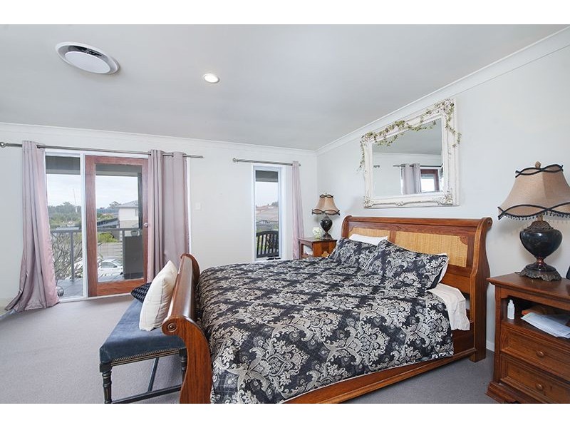 36 Temple Island Ct, Oxenford QLD 4210