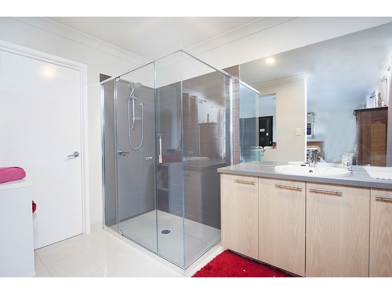 36 Temple Island Ct, Oxenford QLD 4210