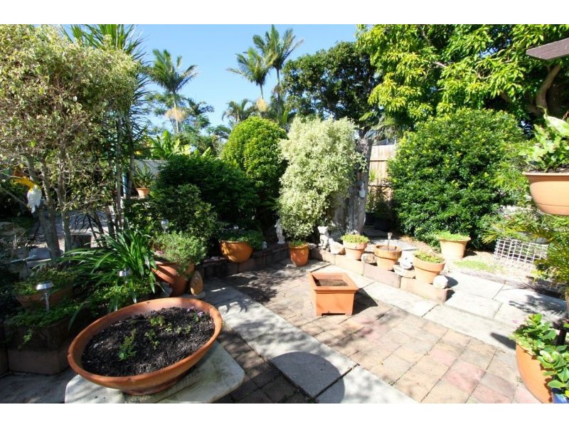 202 Scarborough Road, Scarborough QLD 4020