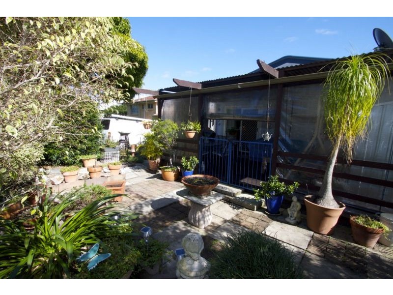 202 Scarborough Road, Scarborough QLD 4020