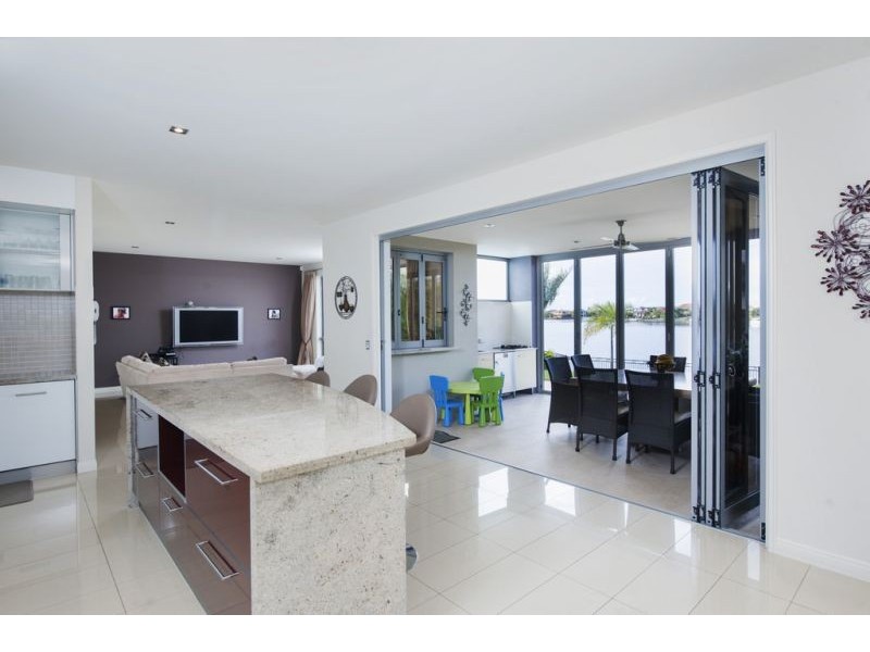 70 The Peninsula, Helensvale QLD 4212
