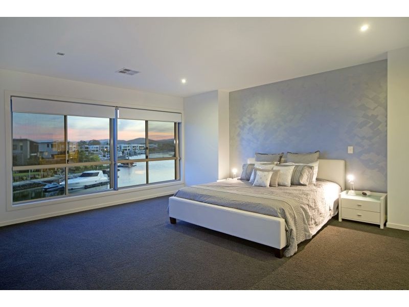 47 Harbourvue Ct, Helensvale QLD 4212