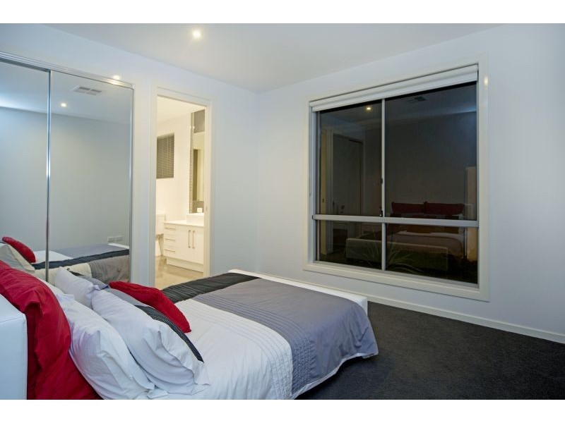 47 Harbourvue Ct, Helensvale QLD 4212