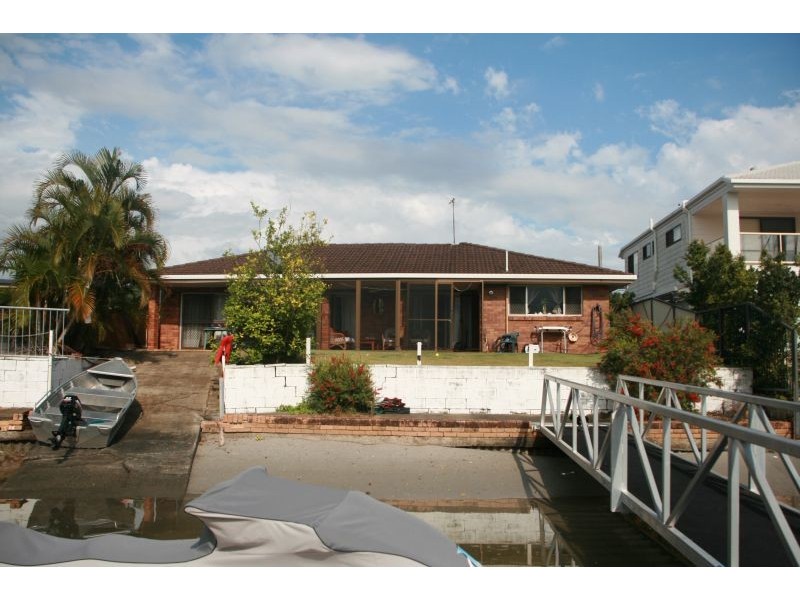 25 Ogrady Drive, Paradise Point QLD 4216