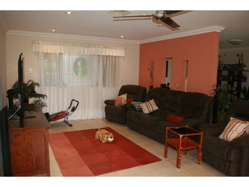 25 Ogrady Drive, Paradise Point QLD 4216