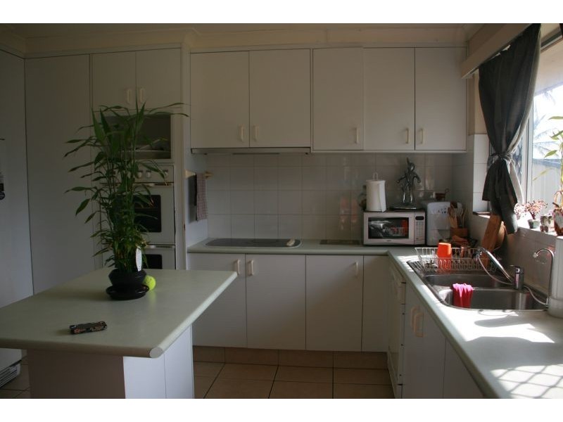 25 Ogrady Drive, Paradise Point QLD 4216