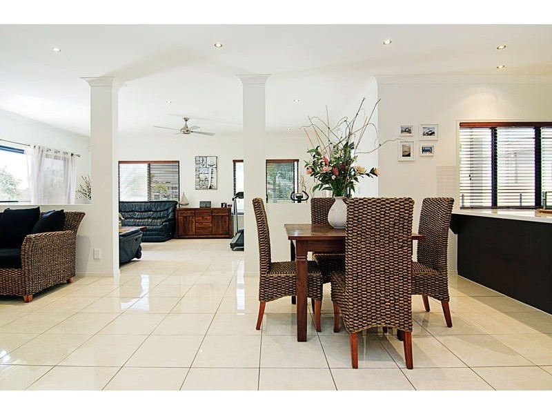 11 Mandolin Ave, Helensvale QLD 4212
