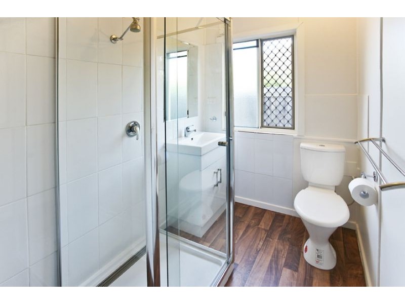 6 Caroline Street, Woody Point QLD 4019