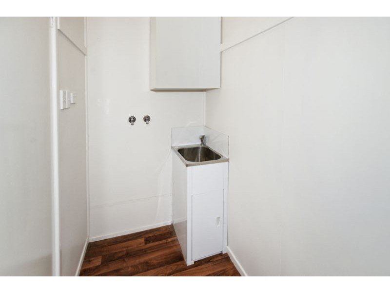 6 Caroline Street, Woody Point QLD 4019