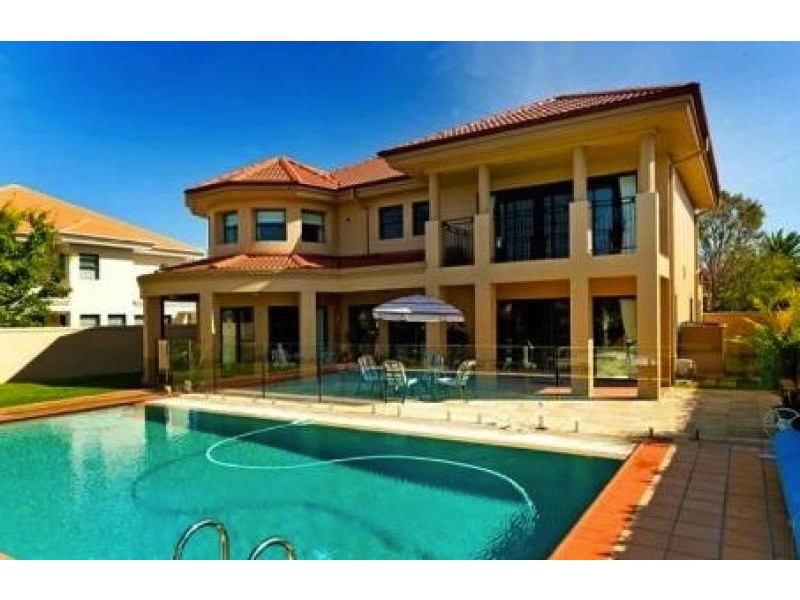 1024 Rosebank Way, Hope Island QLD 4212