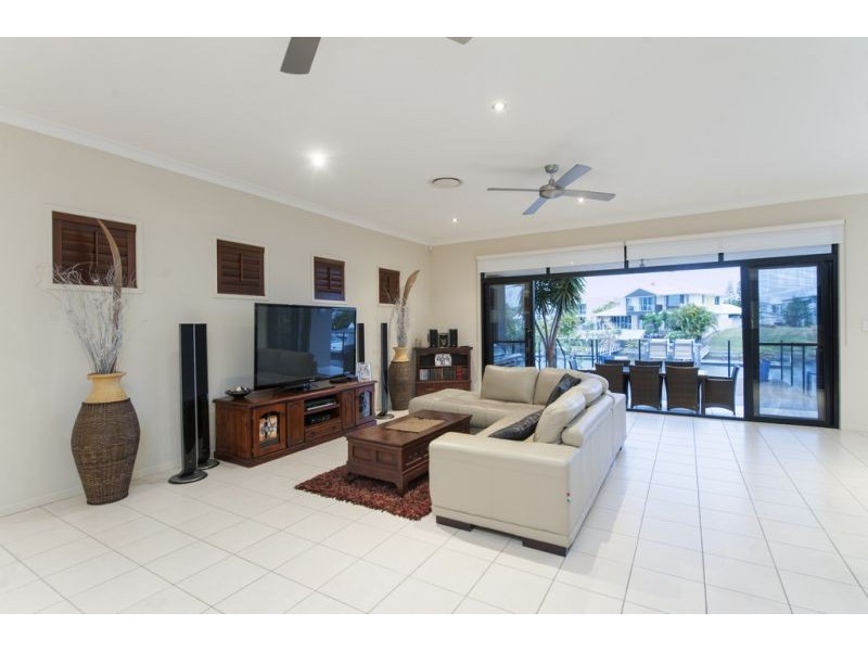 23 Ferrymans Ct, Helensvale QLD 4212