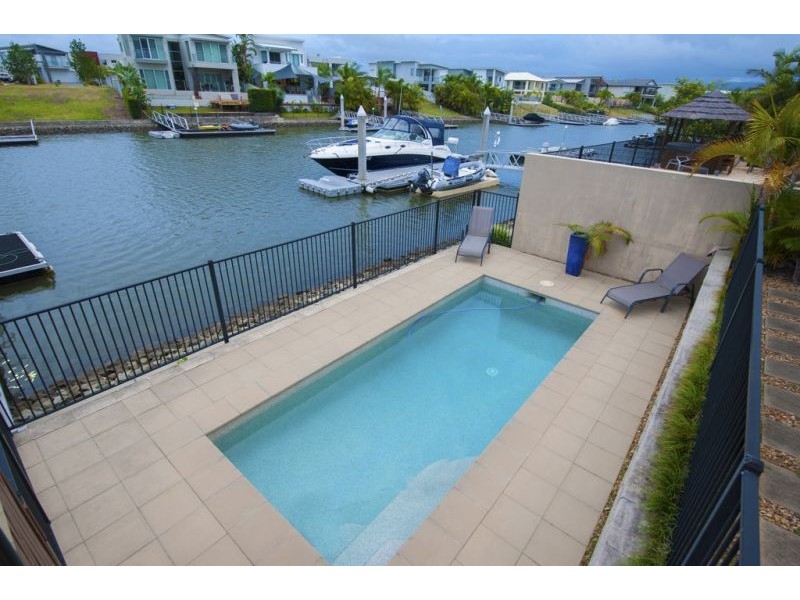 23 Ferrymans Ct, Helensvale QLD 4212
