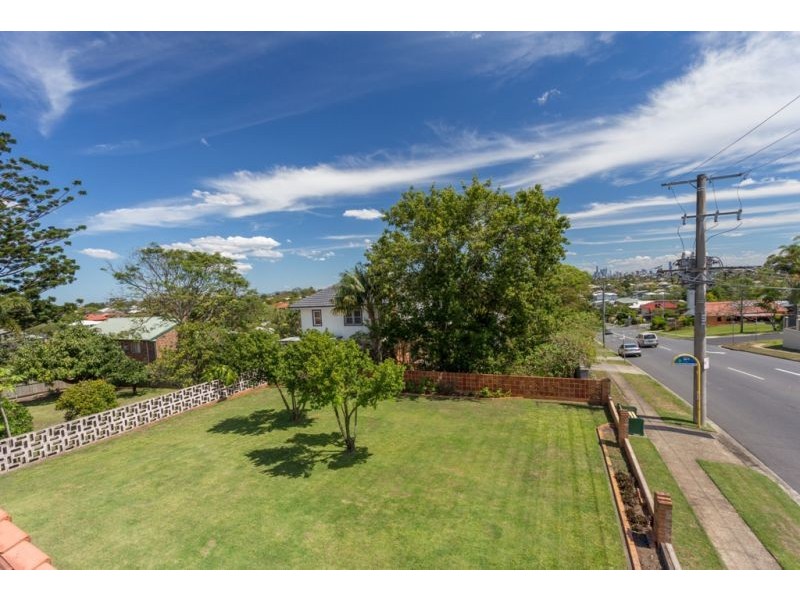 267 Shaw Road, Wavell Heights QLD 4012