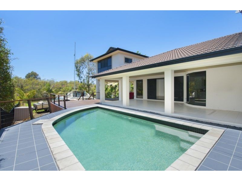 20 River Cove Place, Helensvale QLD 4212