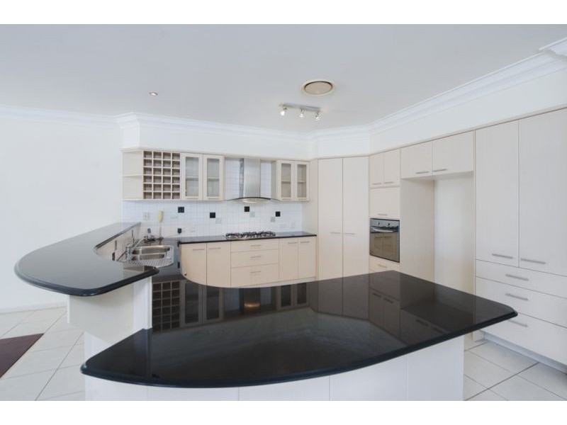 20 River Cove Place, Helensvale QLD 4212
