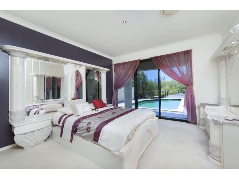 20 River Cove Place, Helensvale QLD 4212