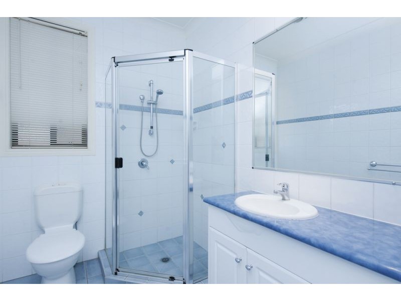 20 River Cove Place, Helensvale QLD 4212