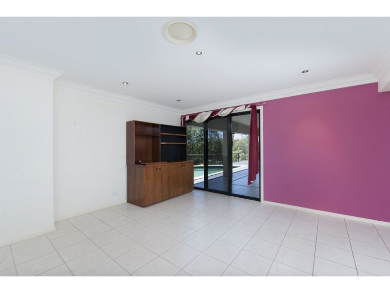 20 River Cove Place, Helensvale QLD 4212