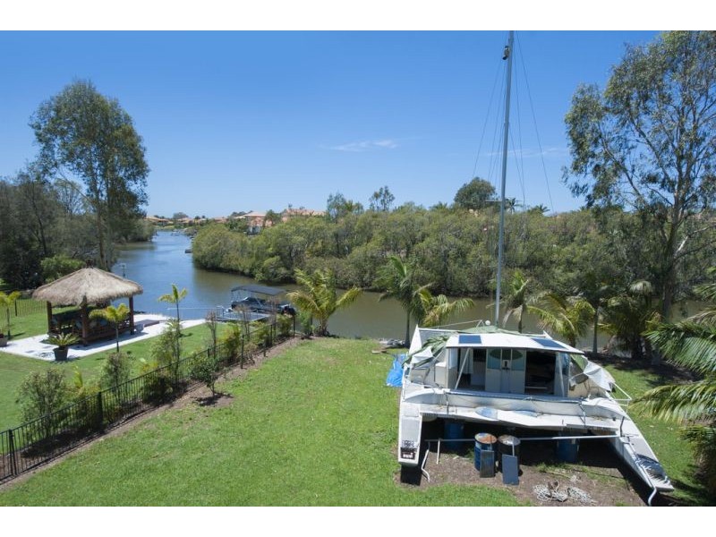 20 River Cove Place, Helensvale QLD 4212