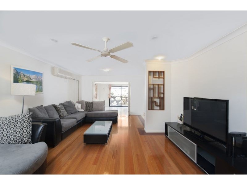 21 Respall Way, Arundel QLD 4214