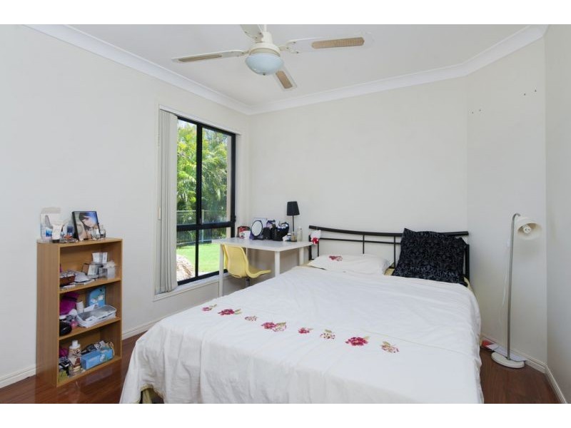 21 Respall Way, Arundel QLD 4214