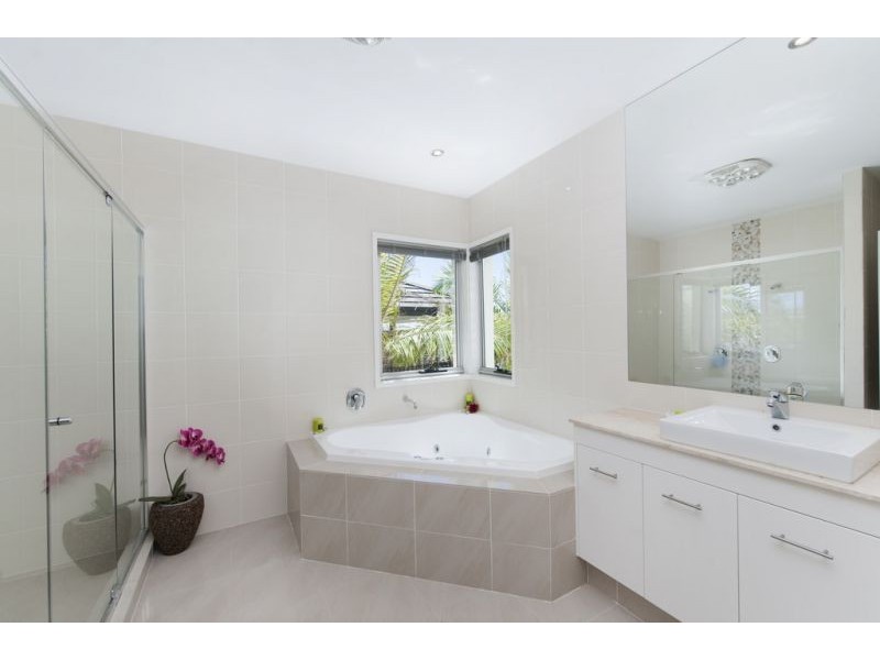 7 Coomera Ct, Helensvale QLD 4212