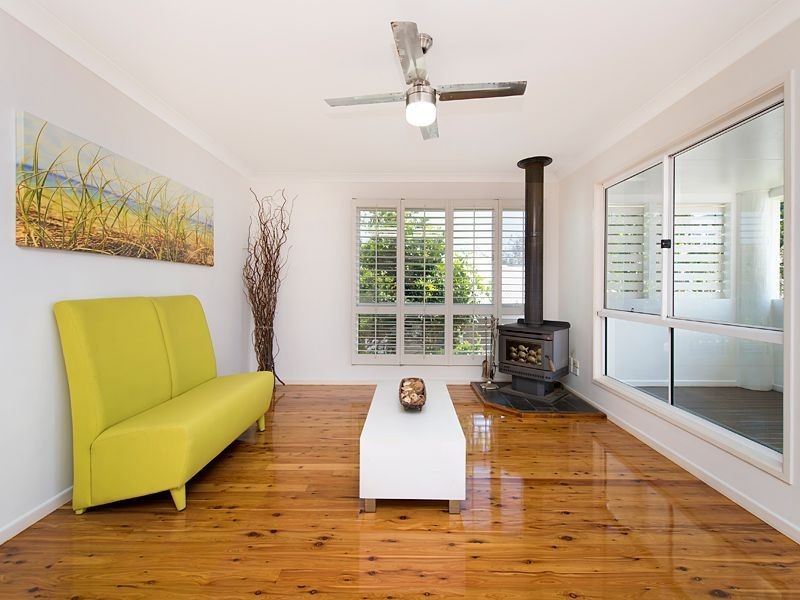 129 Biggs Avenue, Beachmere QLD 4510