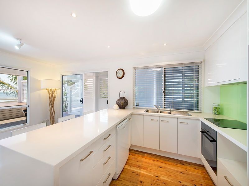 129 Biggs Avenue, Beachmere QLD 4510