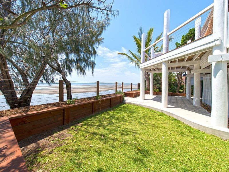 129 Biggs Avenue, Beachmere QLD 4510