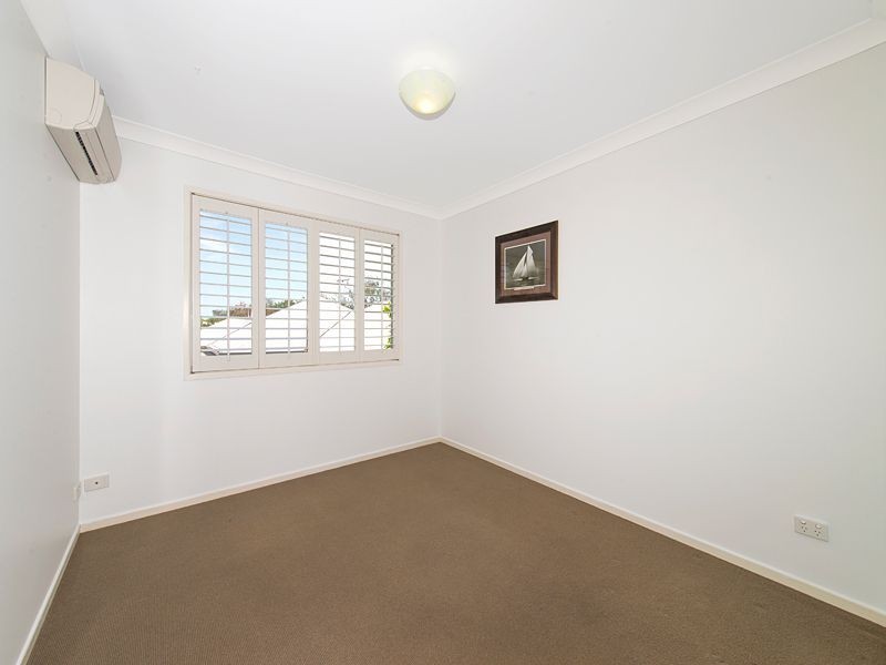 129 Biggs Avenue, Beachmere QLD 4510