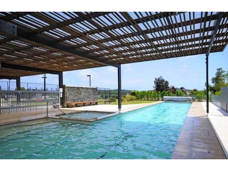 16 Slipstream Road, Coomera Waters QLD 4209