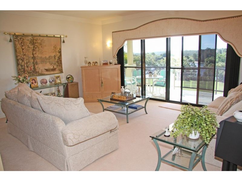 1157 Rosebank Way West, Hope Island QLD 4212