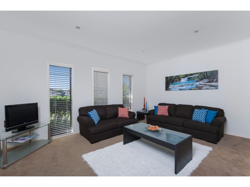 19 Ontario Court, Oxenford QLD 4210