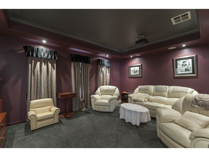 9 North bank, Helensvale QLD 4212