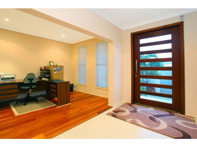 32 A Harbourvue Ct, Helensvale QLD 4212