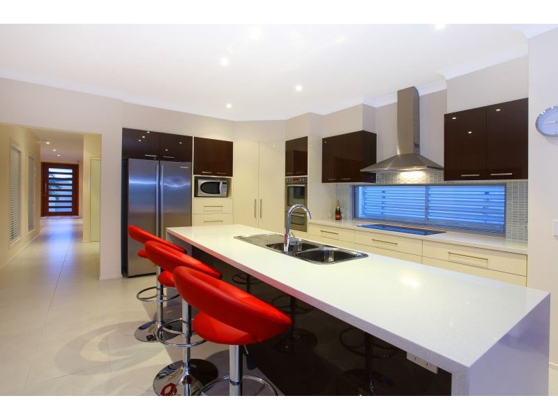 32 A Harbourvue Ct, Helensvale QLD 4212