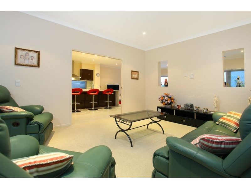 32 A Harbourvue Ct, Helensvale QLD 4212