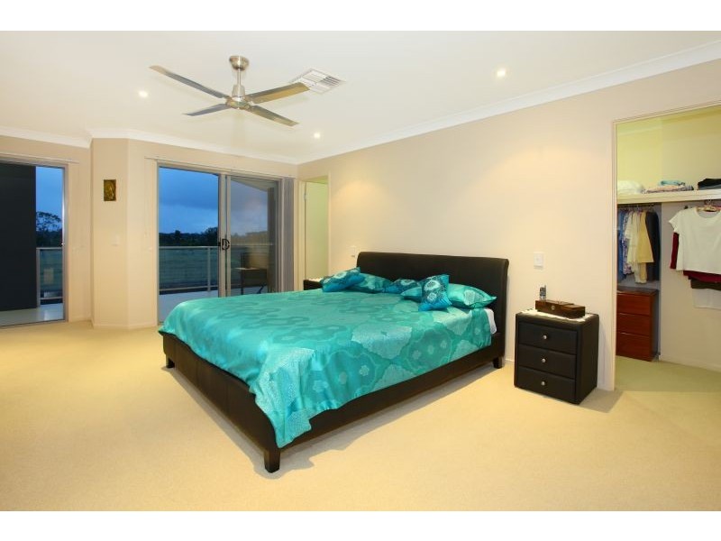 32 A Harbourvue Ct, Helensvale QLD 4212