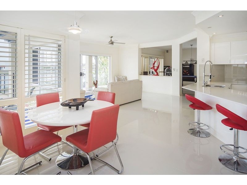 72 The Peninsula, Helensvale QLD 4212