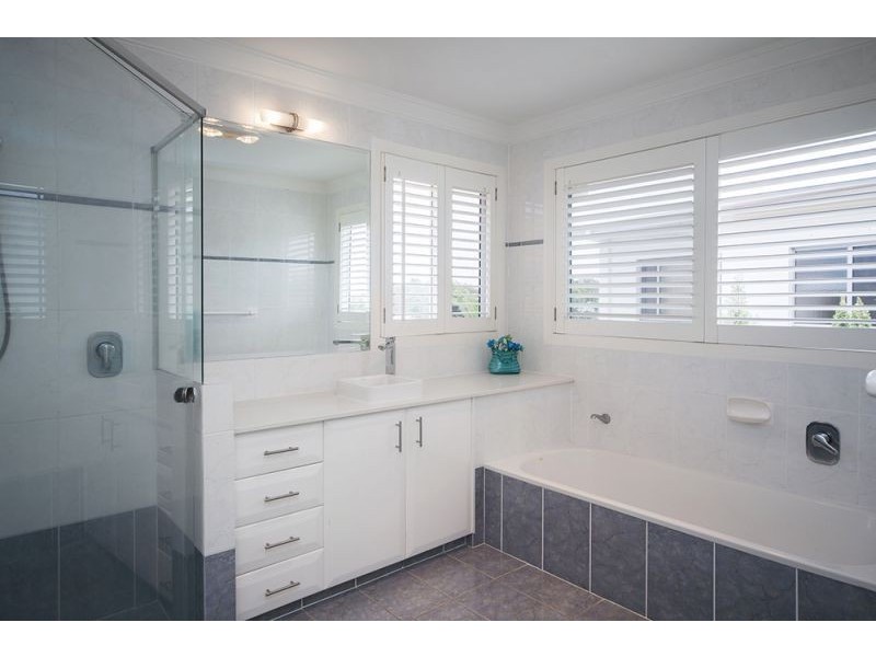 72 The Peninsula, Helensvale QLD 4212