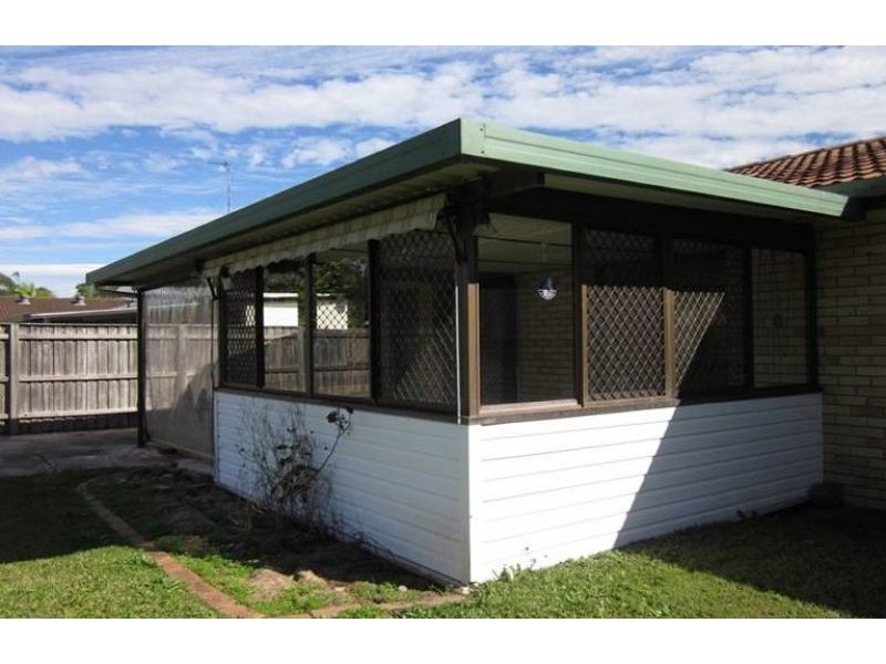 5 Launch Road, Mermaid Waters QLD 4218