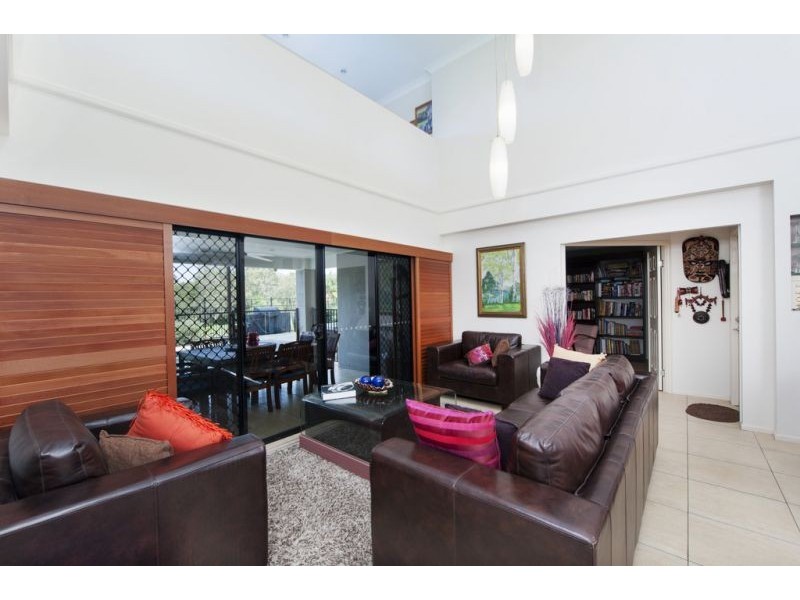 22 Riverside Tce, Windaroo QLD 4207