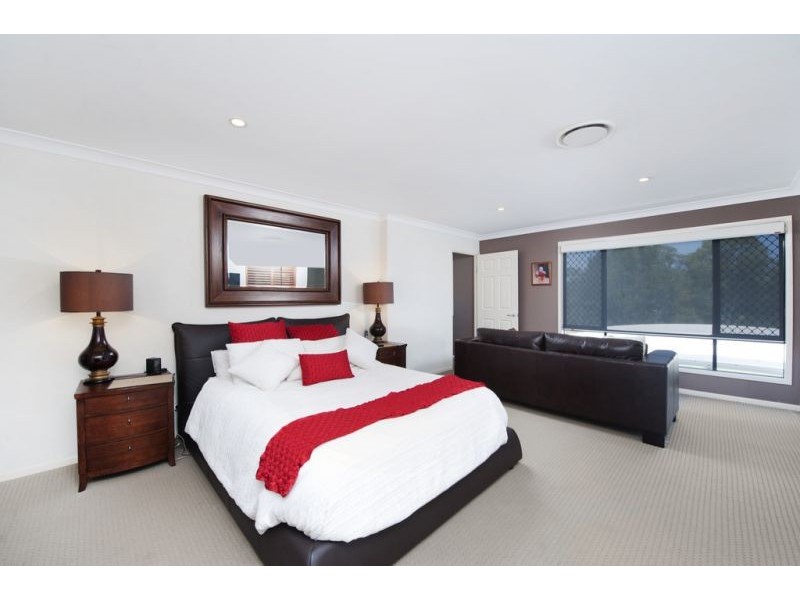 22 Riverside Tce, Windaroo QLD 4207