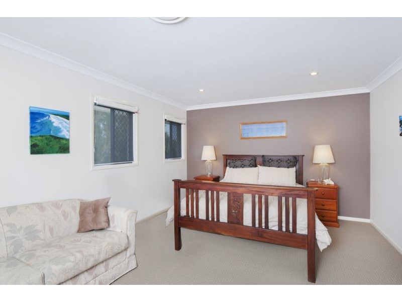22 Riverside Tce, Windaroo QLD 4207