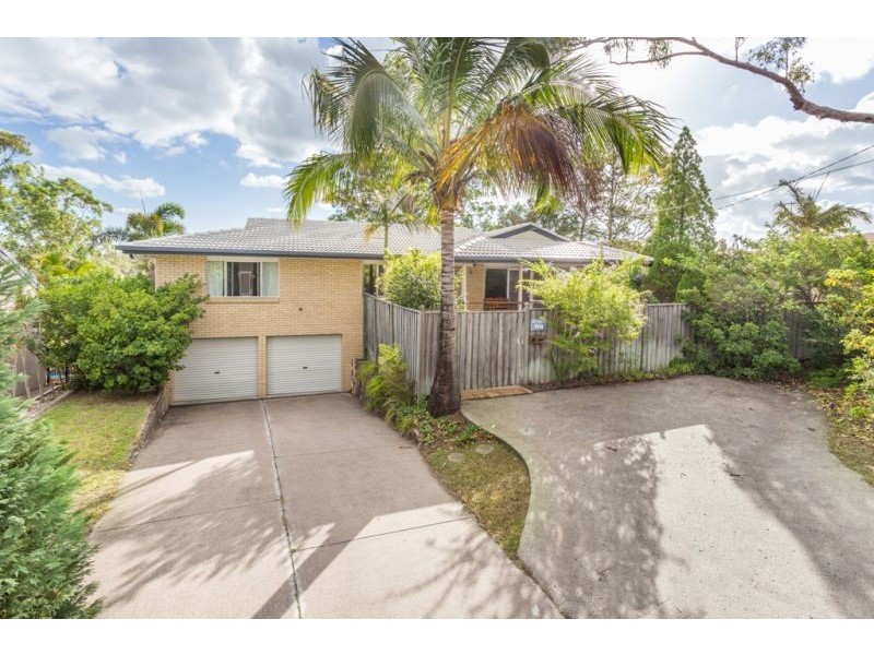 114 Burbong Street, Chapel Hill QLD 4069