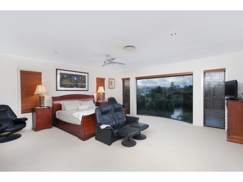 2339 Cressbrook Drive, Hope Island QLD 4212