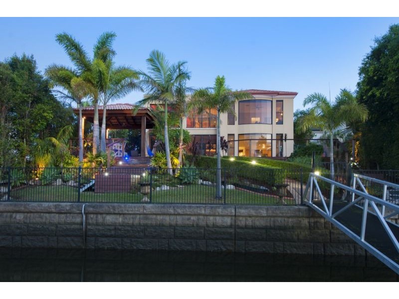 2339 Cressbrook Drive, Hope Island QLD 4212