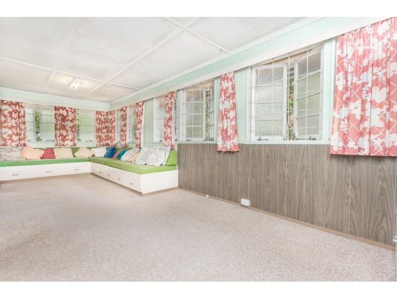 53 Crawford Avenue, Stafford QLD 4053