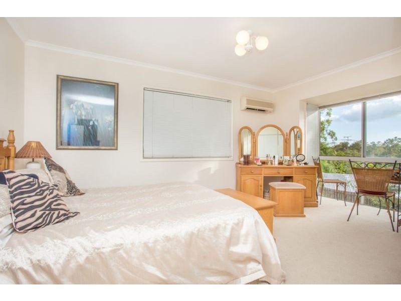 114 Burbong Street, Chapel Hill QLD 4069